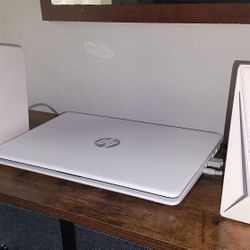 HP Laptop, 14" With Speakers.