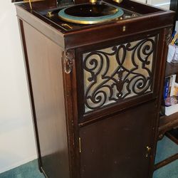 Antique edison phonograph