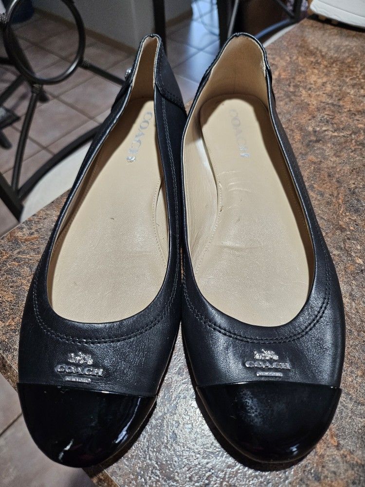 Woman Shoes Side 8.5 