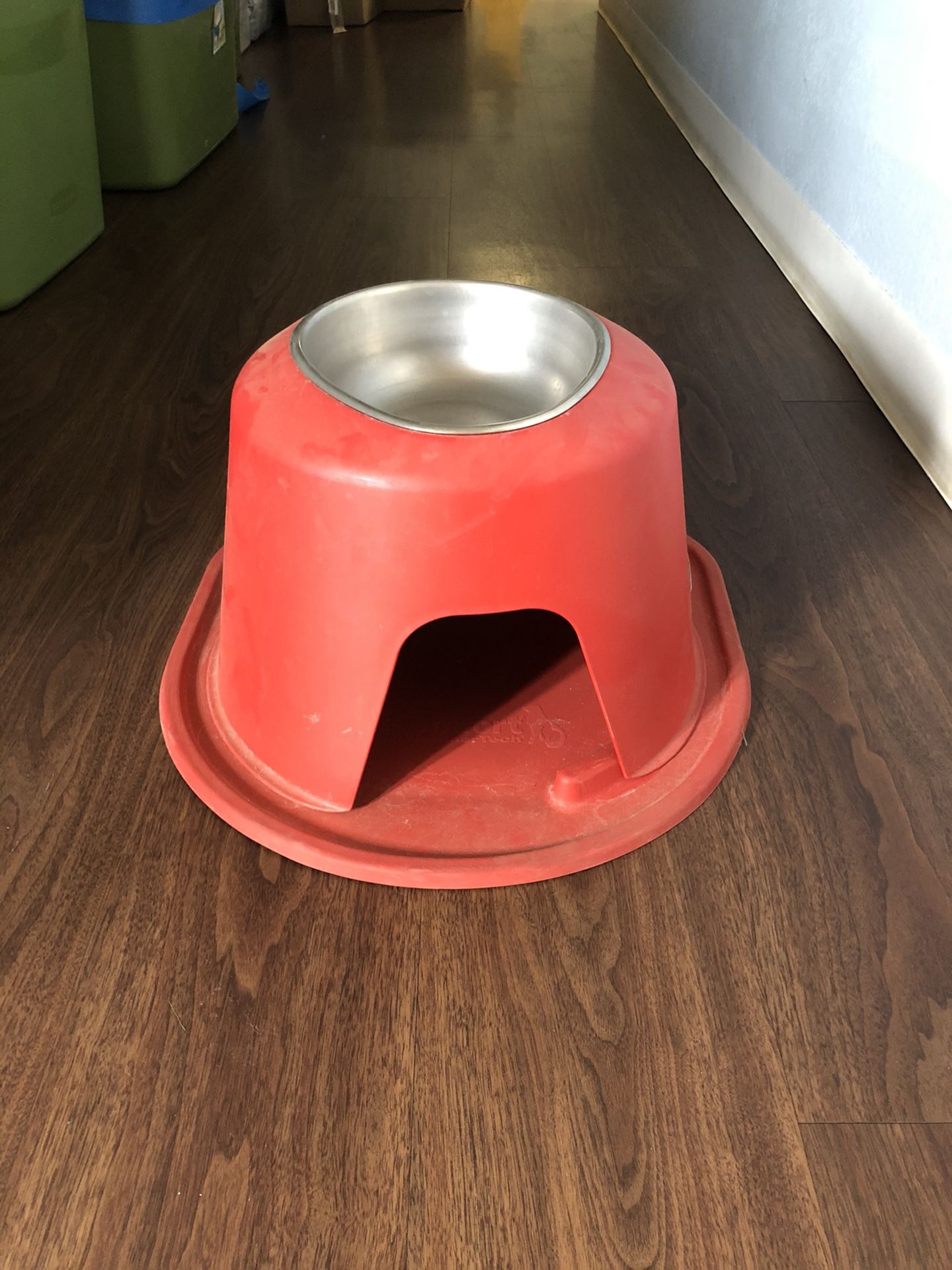Raised Dog Bowl