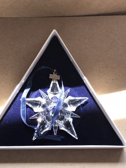 Swarovski holiday ornament 2001