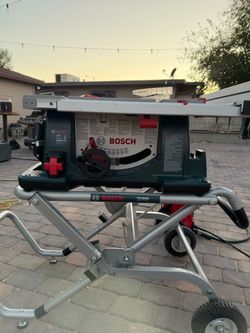 Table saw with wheeled stand