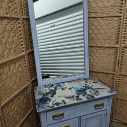 FREE VINTAGE FURNITURE 