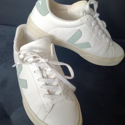 *** Veja leather tennis Shoe***