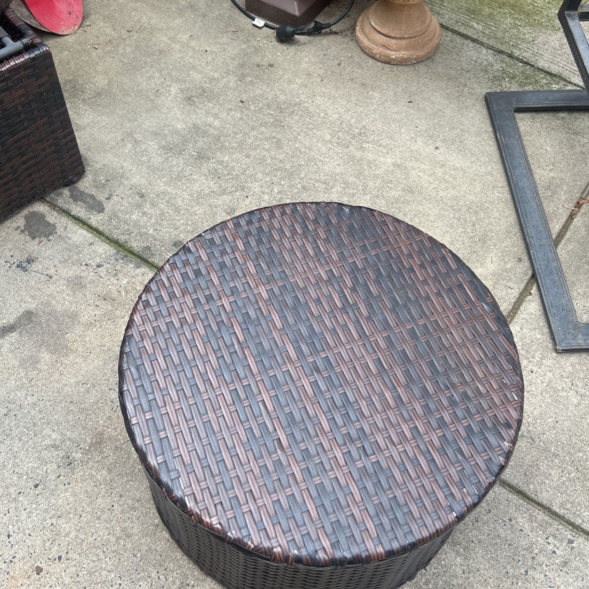 Brown Wicker Backyard Set Perfect For A Cookout 