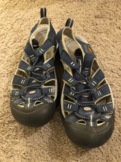 Keen Size 7  Blue  Sandals Women