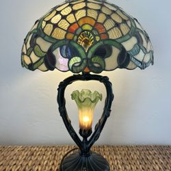Vintage Stained Glass Lamp Tiffany Style Table Accent Lamp Retro Tulip Center 