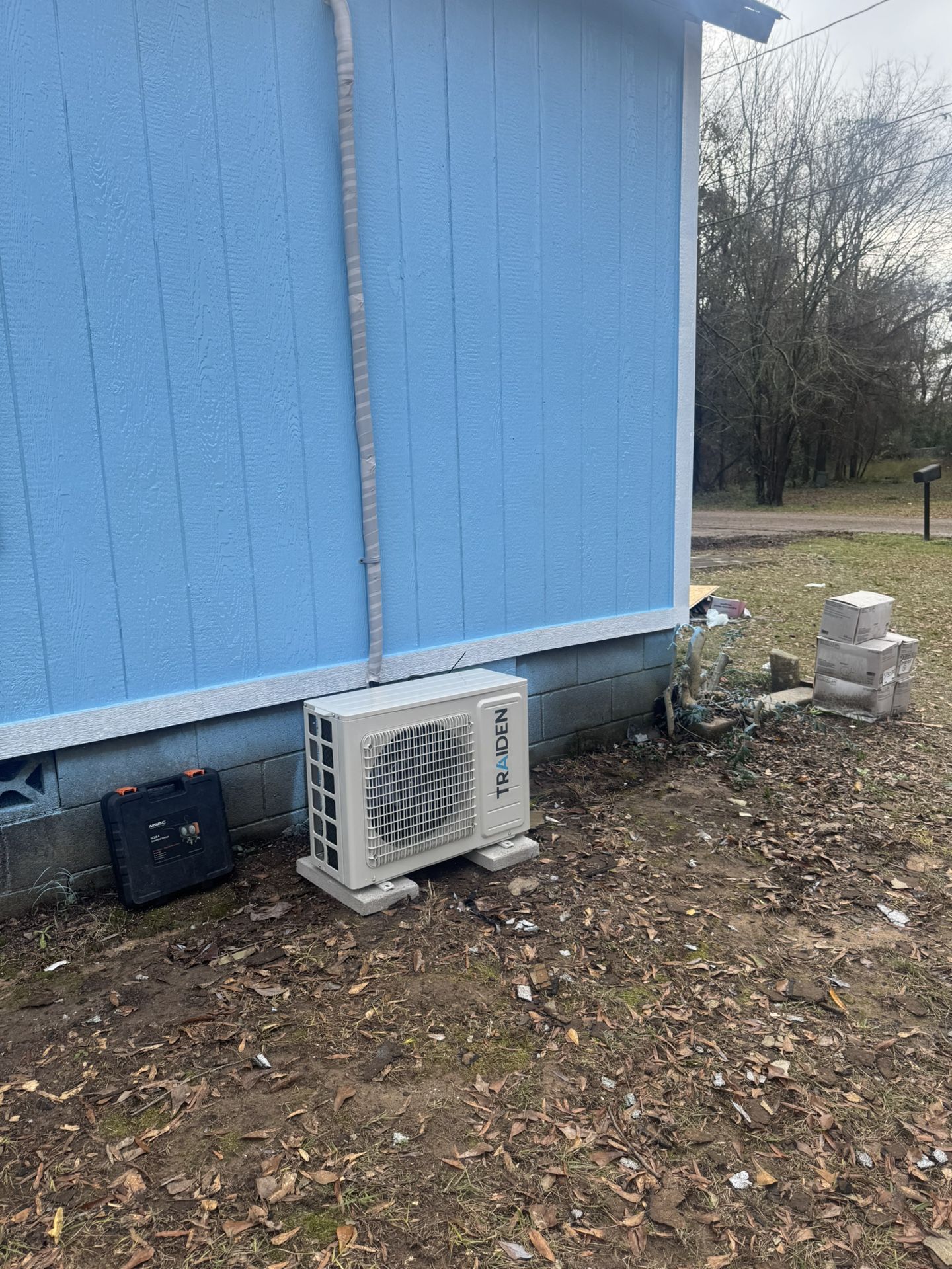 MINISPLIT AC DUCTLESS HEAT PUMP