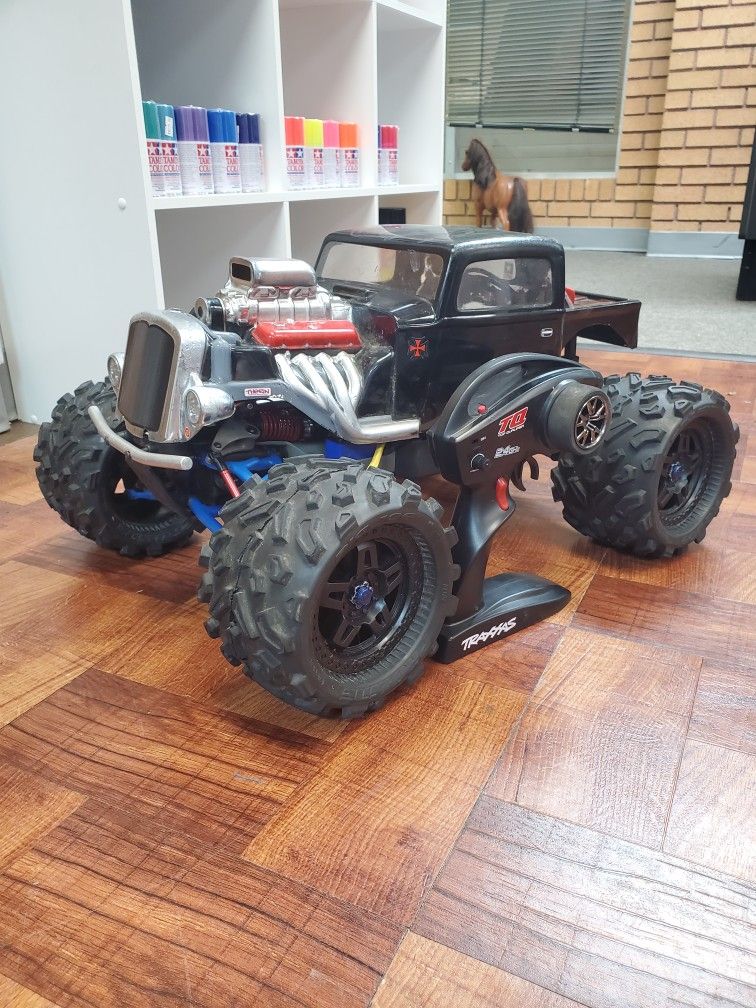 Traxxas E-Revo 