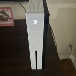 xbox one s with games and controllers 