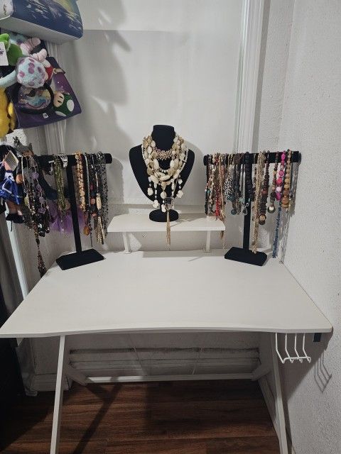 White Desk