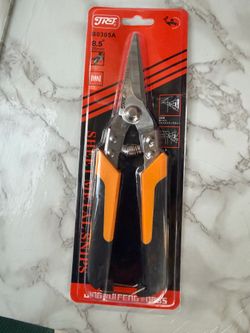 Metal sheet cutting scissors