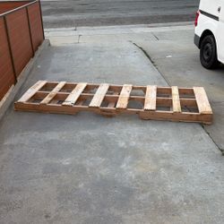 Free Large Wooden Pallet