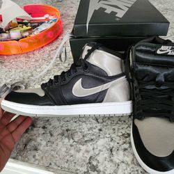 New In Box Air Jordan 1 HI  OG