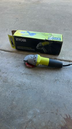 RYOBI 7.5 Amp 4.5 in. Corded Angle Grinder( Sell As Is 