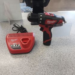 Milwaukee Cordless Drill With Charger 