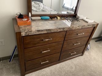 Bed Dresser with Full size mirror in great shape