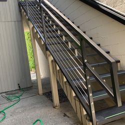 We Love Small Small Job 