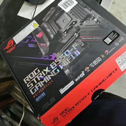 ROG Strix