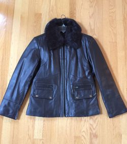 Ladies Brand New Brown Leather Jacket with Removable Fur Collar. Size Large