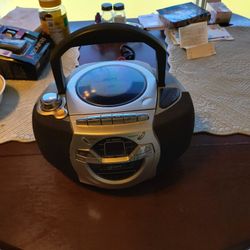 Gpx CD Player And Radio Works Good 45.O0