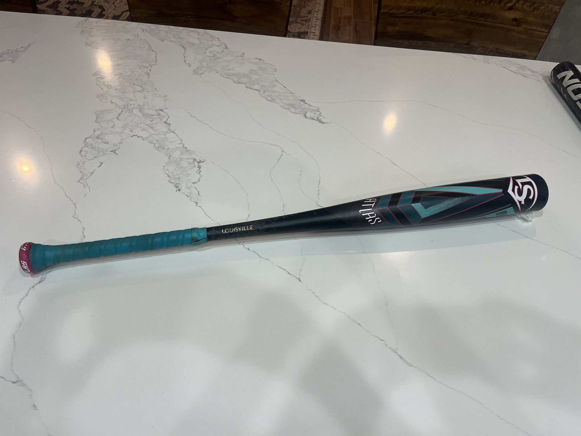 33.5” Louisville Atlas Baseball Bat