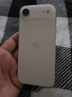 Vendo o cambio‼️
iPhone 17 Air Gold
256gb
Desbloqueado 
Bateria 100%
Caja
Como Nuevo

Cambio con Diferencia a mi Favor 👈🏻