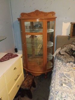 Oak 3 shelf glass display case