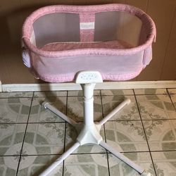 LIKE NEW HALO BABY BASSINET MUSIC LIGHTS AND SONGS WORKS 