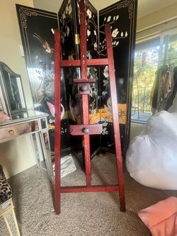 Tall cherry wood painter’s easel