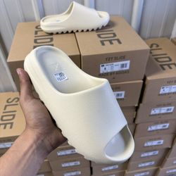 Yeezy Slides 