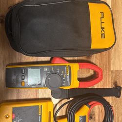 Fluke 376FC 1000A AC/DC TRMS Medidor de abrazadera con iFlex de 36 pulgadas