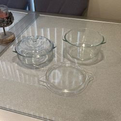 Pyrex Made USA Ovenware/ Glass / Good Condition Set Of 2