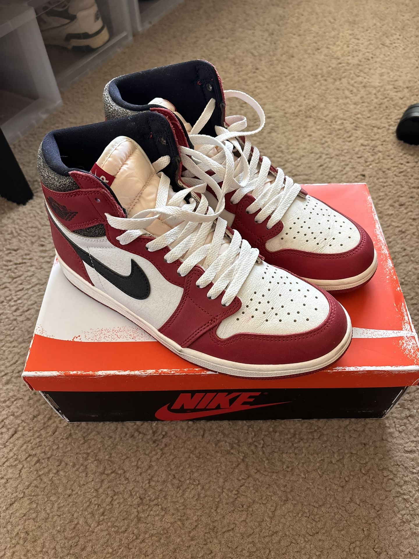 Air Jordan 1 Retro High OG Chicago Lost And Found Size 9.5