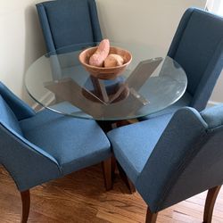 Pier 1 Round Glass Dining Table (chairs not Included)