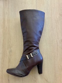 Gorgeous Dark Brown Women’s Leather Boots