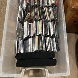 600 Popular Music CD’s 