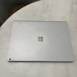 Microsoft Surface Book 2 – i7 / 16GB RAM / 512GB SSD