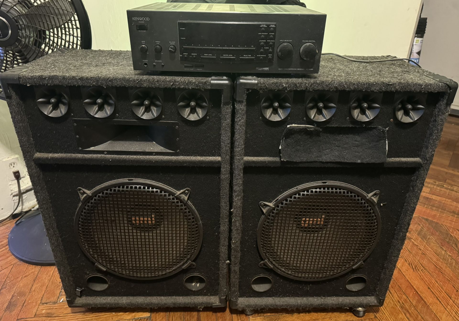 2 Gmi Pro Speaker And Kenwood Amplifier