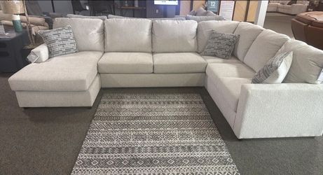 Olivia 🎉 brand new/ modern/luxury 🌼  U shaped Sectional with Chaise