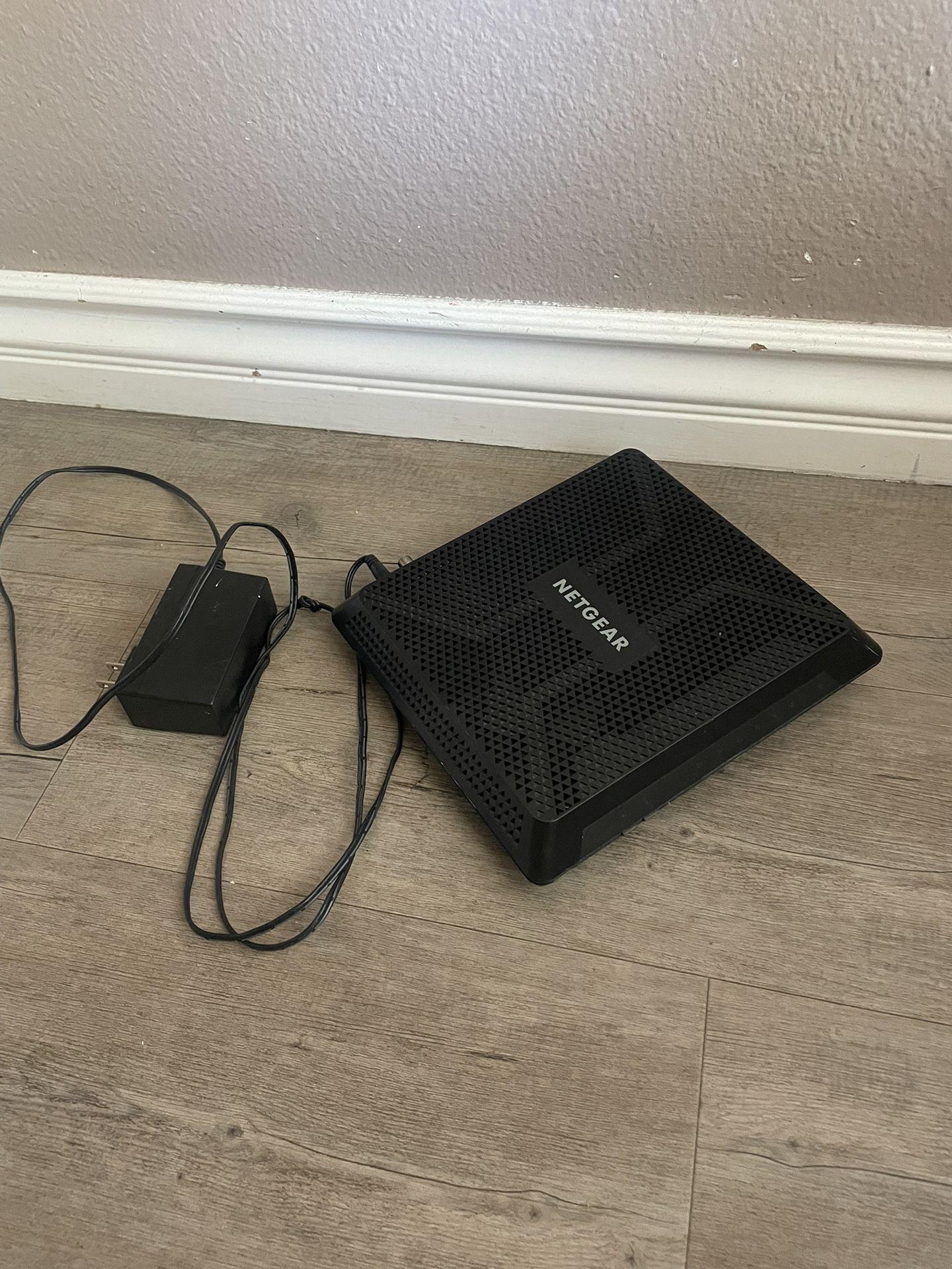 Netgear WiFi cable Modem router