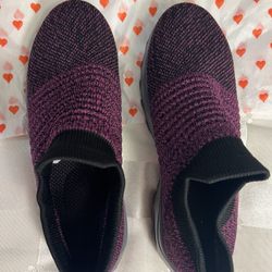 Women’s Slip On Sneakers Size 8.5