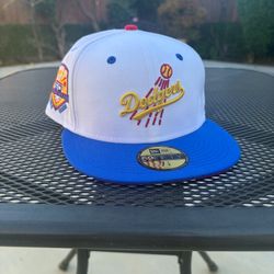 Los Angeles Dodgers - New Era Filipino Night Hat