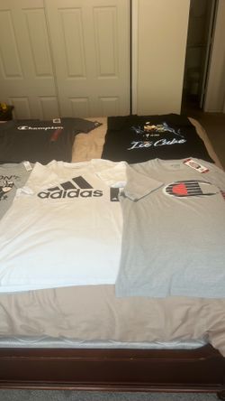 5 Men’s XL Shirts …all New