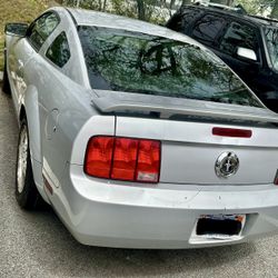 2005 Mustang Premium 