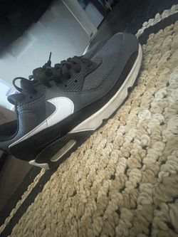 Nike Air Max 90 Gray Low-Top Sneakers/Throw A Offer