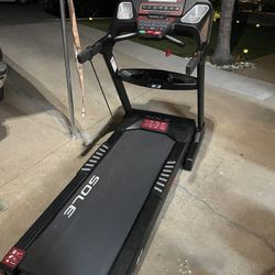 Treadmill 
