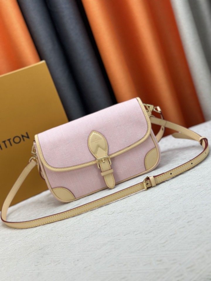 Women's Luxury Pink Crossbody Bag Handbags