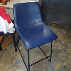 New Counter Stool Color Navy Blue Holds 250 LBS only 1 New 