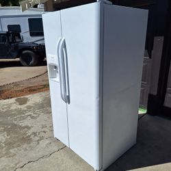 Kenmore Refrigerator 